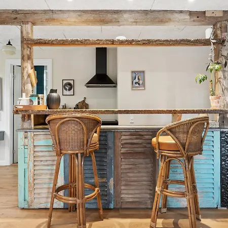Daire Newly Renovated Flat In Heart Of *
