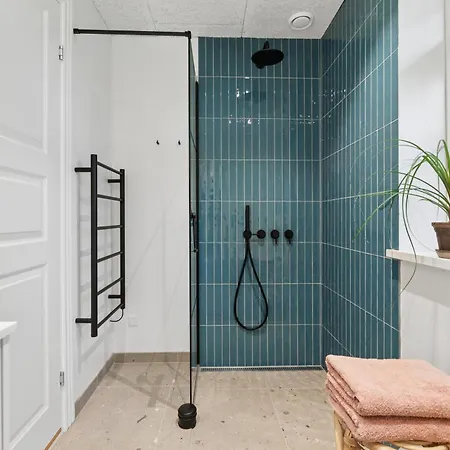 Newly Renovated Flat In Heart Of Daire
